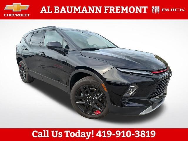 2024 Chevrolet Blazer LT — photo 1 of 39