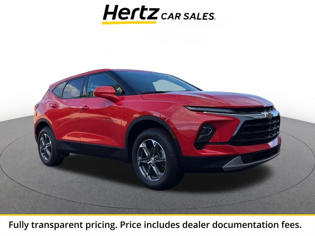 2025 Chevrolet Blazer LT — photo 1 of 13