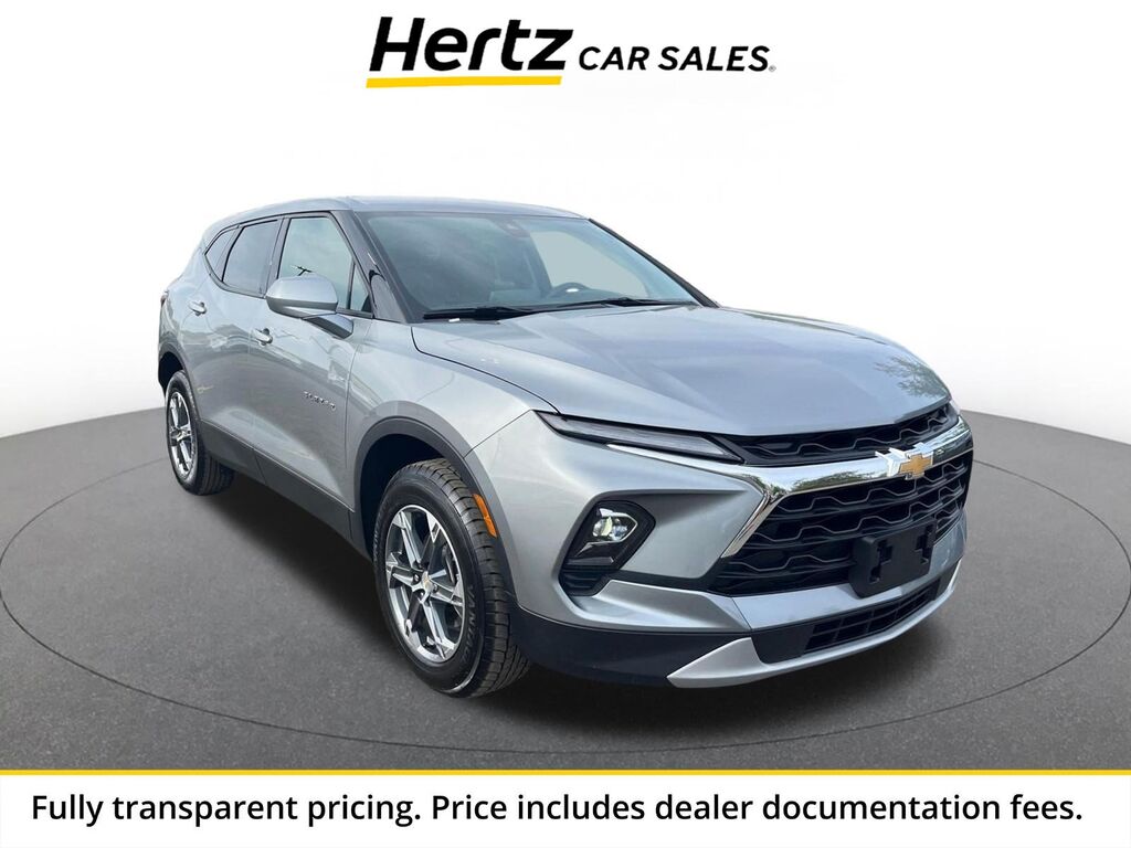 2025 Chevrolet Blazer LT — photo 1 of 13