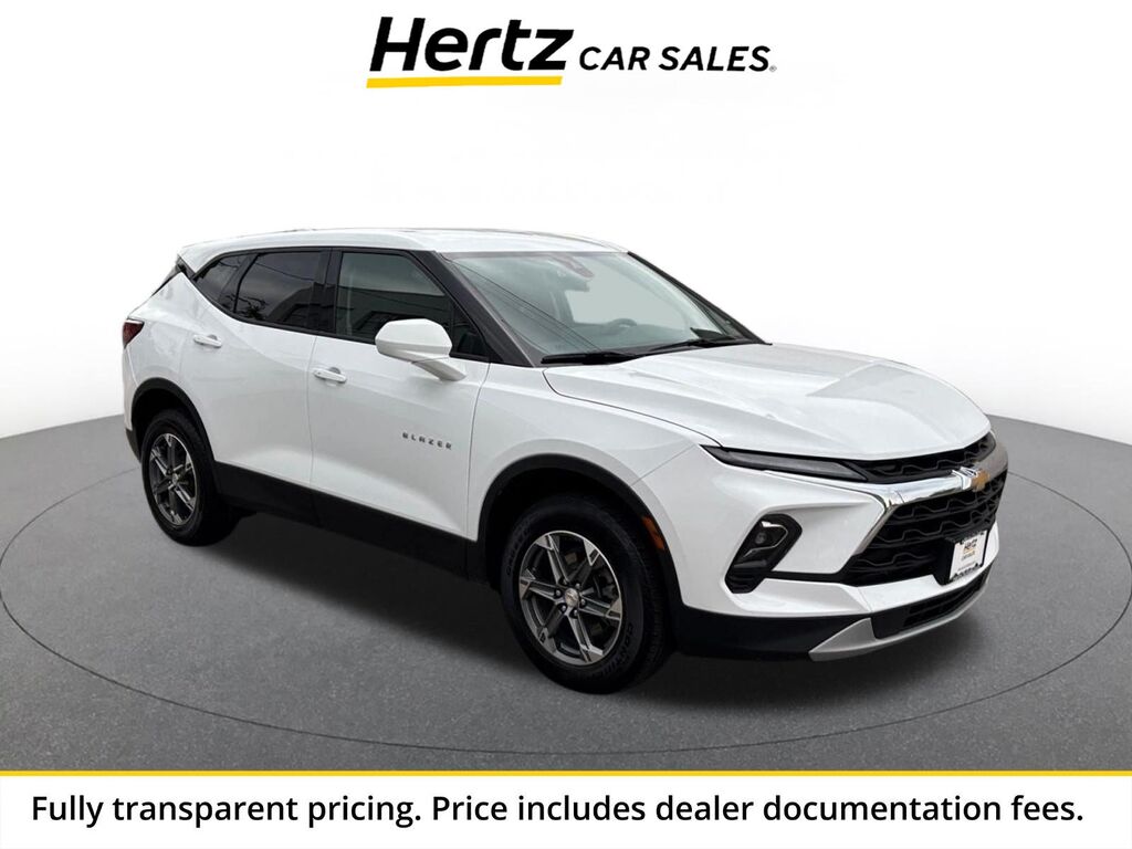 2025 Chevrolet Blazer LT — photo 1 of 13