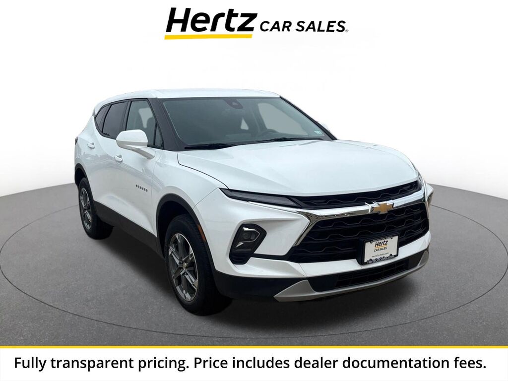 2025 Chevrolet Blazer LT — photo 1 of 13