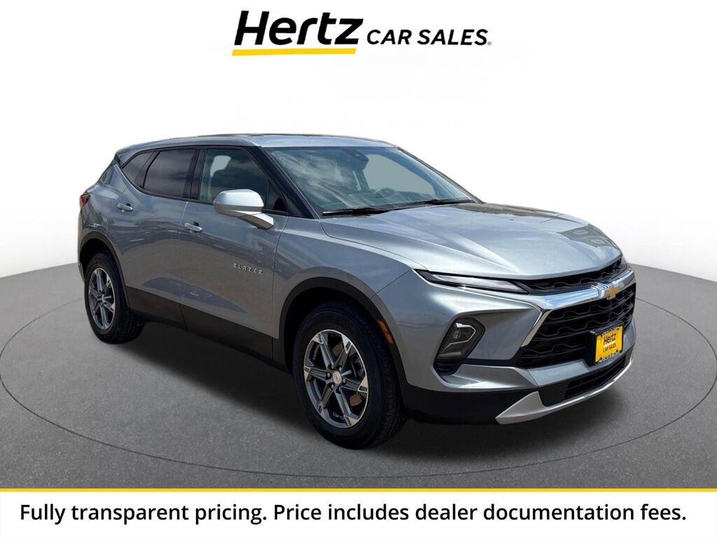 2025 Chevrolet Blazer LT — photo 1 of 13
