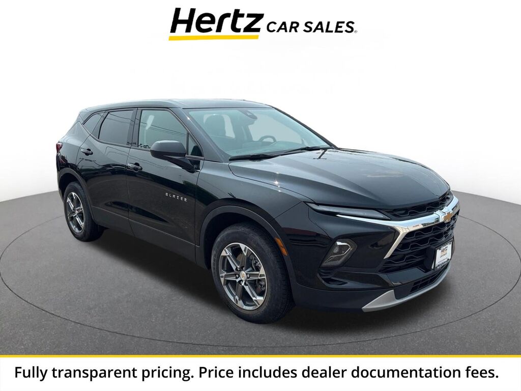 2025 Chevrolet Blazer LT — photo 1 of 13
