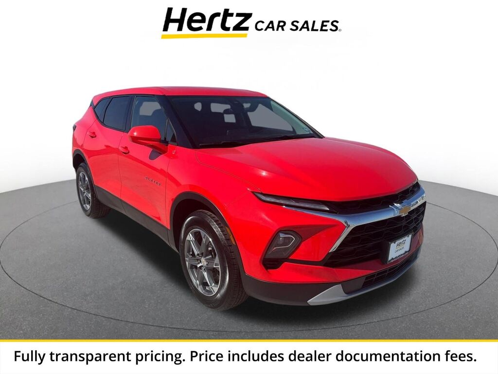 2025 Chevrolet Blazer LT — photo 1 of 13