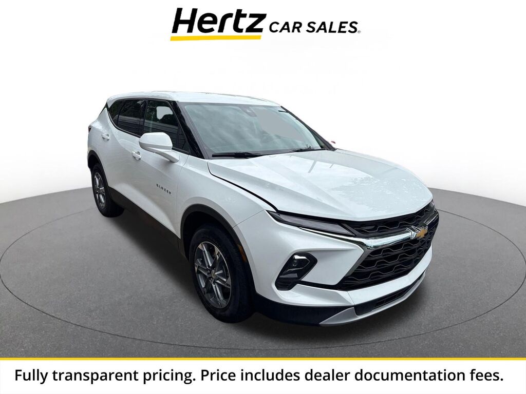 2025 Chevrolet Blazer LT — photo 1 of 13