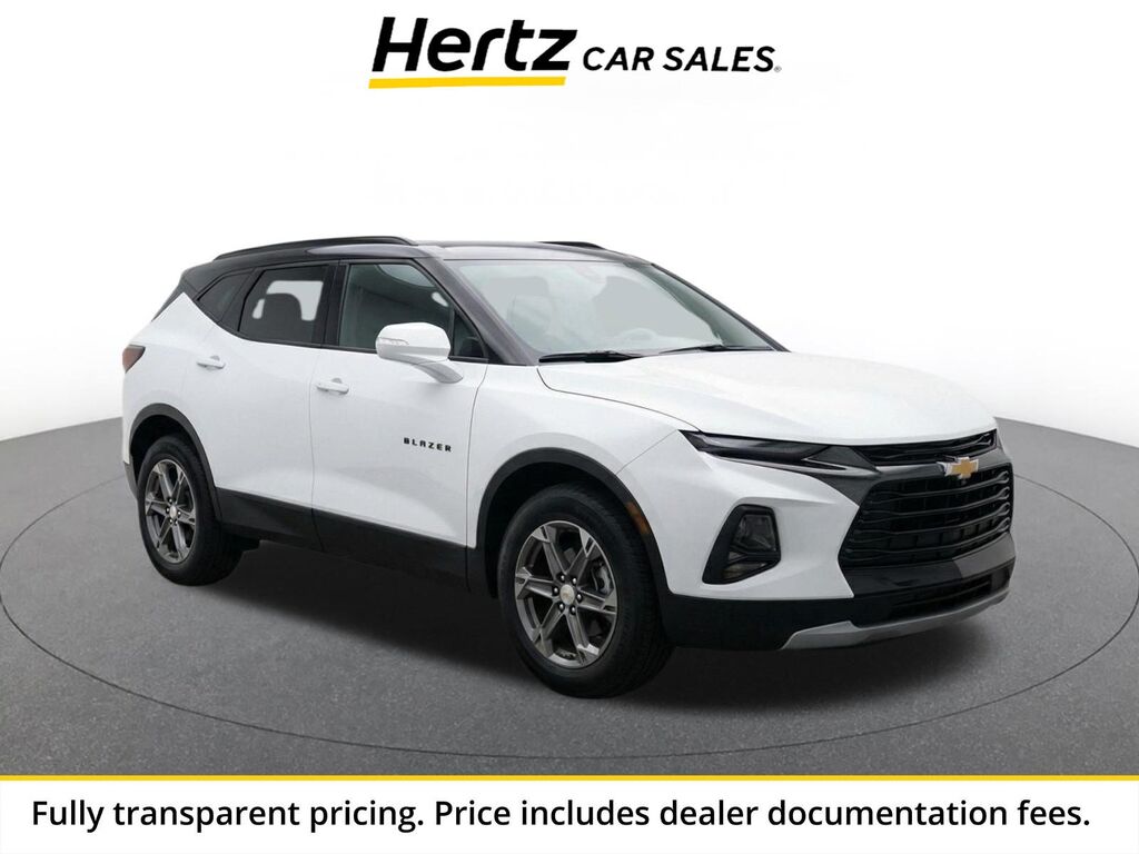 2025 Chevrolet Blazer LT — photo 1 of 10