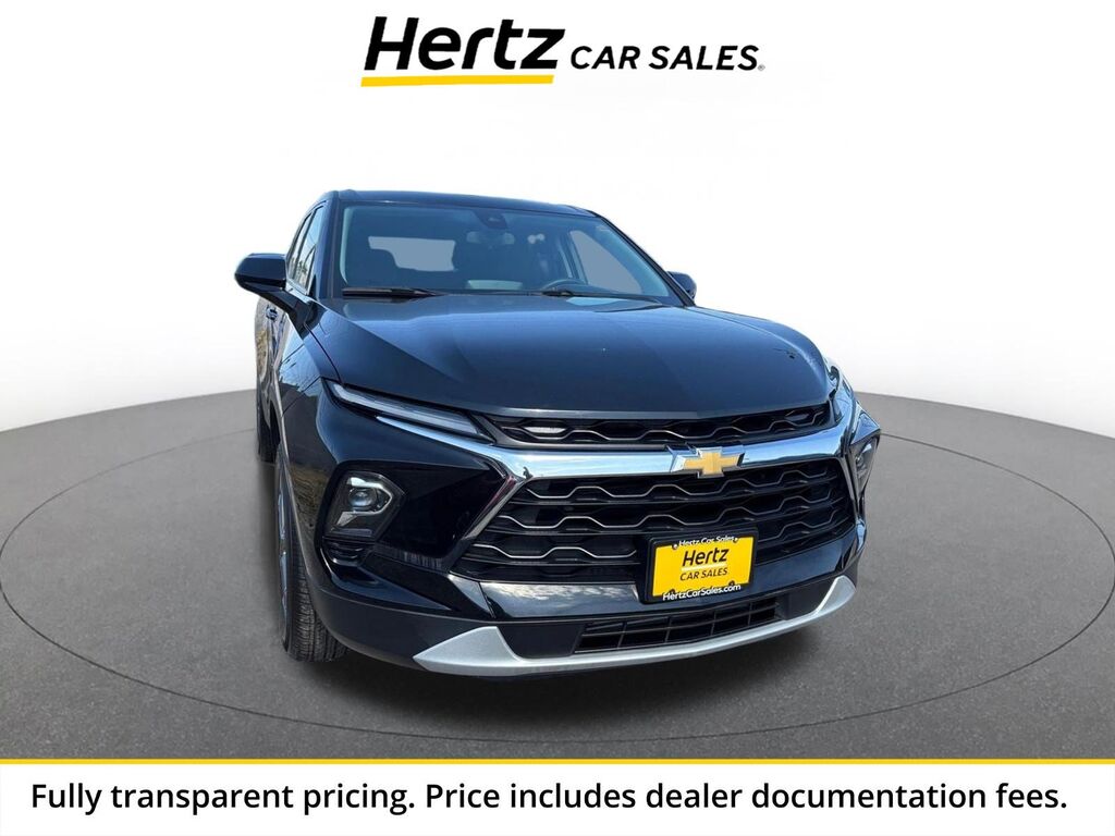 2025 Chevrolet Blazer LT — photo 1 of 13