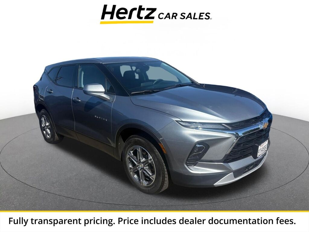 2025 Chevrolet Blazer LT — photo 1 of 13