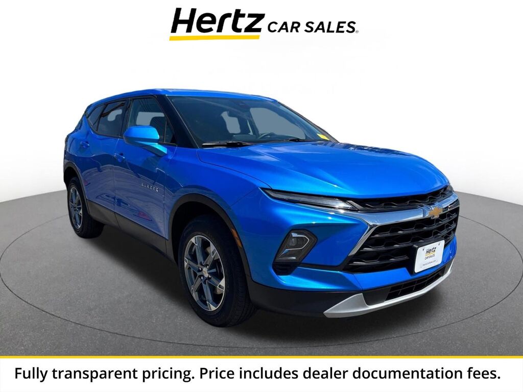 2025 Chevrolet Blazer LT — photo 1 of 13