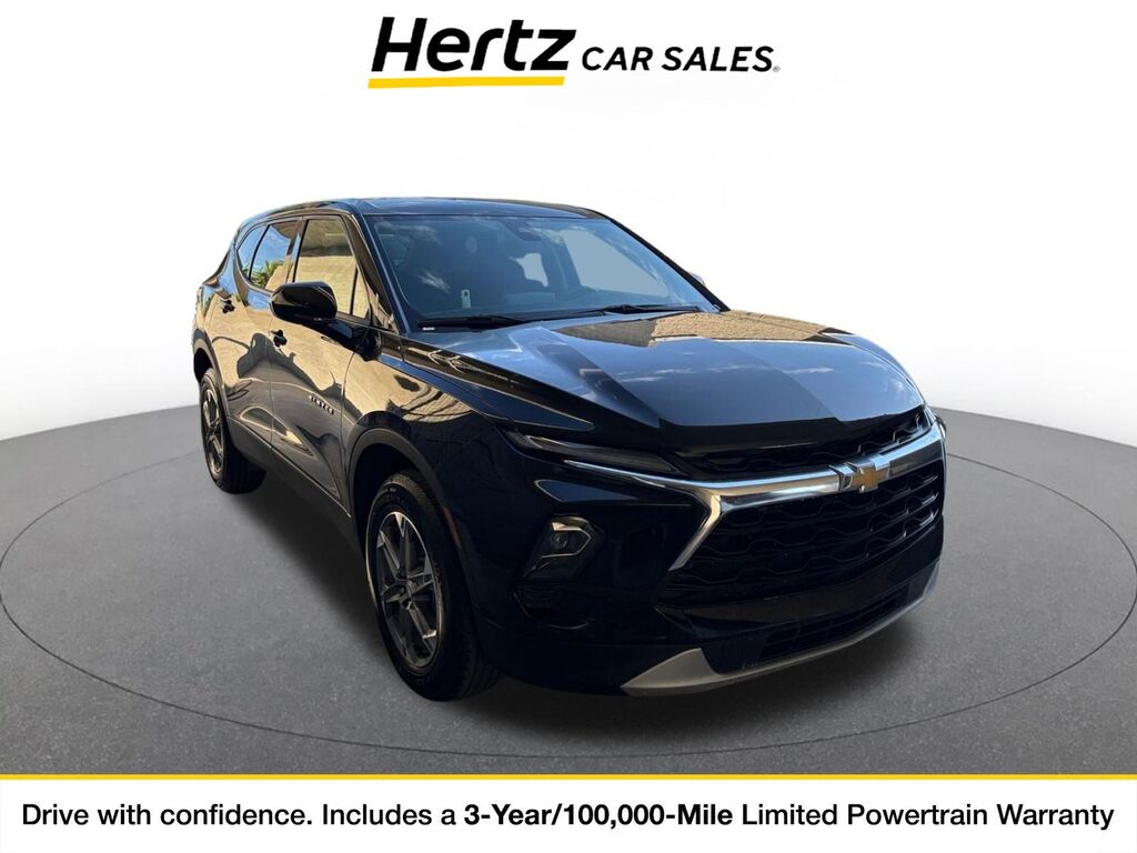 2025 Chevrolet Blazer LT — photo 1 of 11