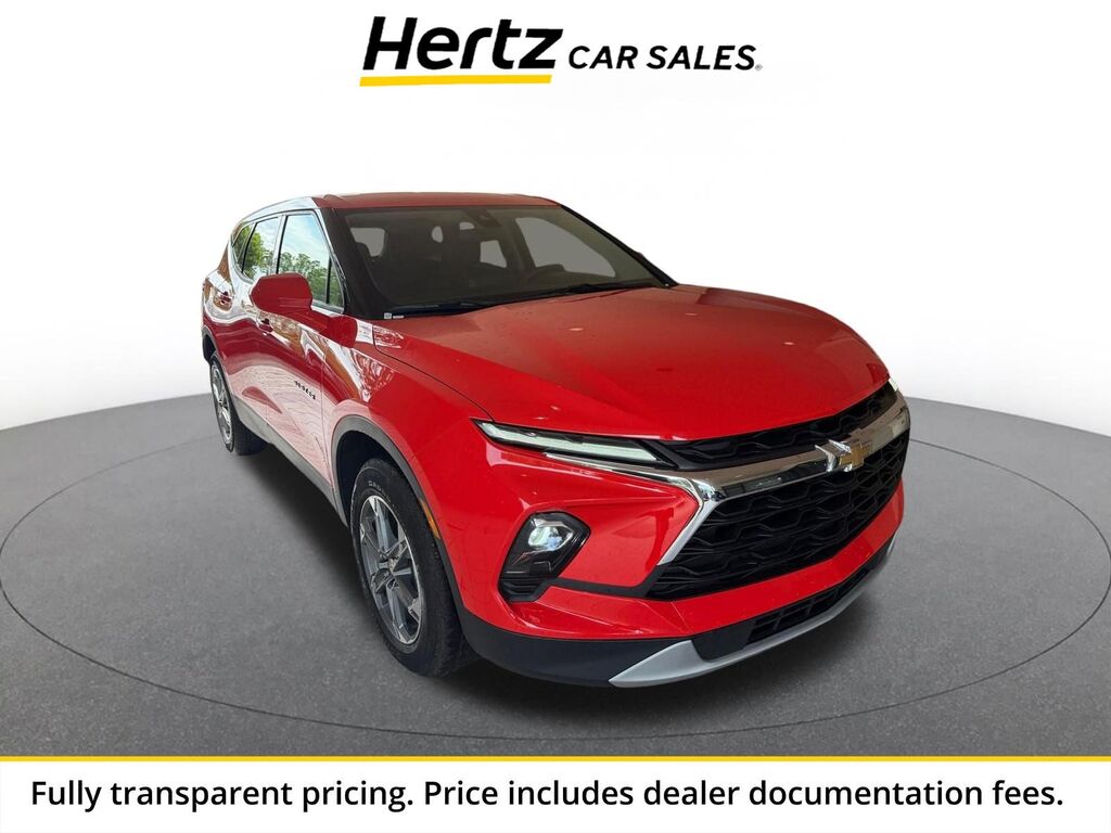 2025 Chevrolet Blazer LT — photo 1 of 13