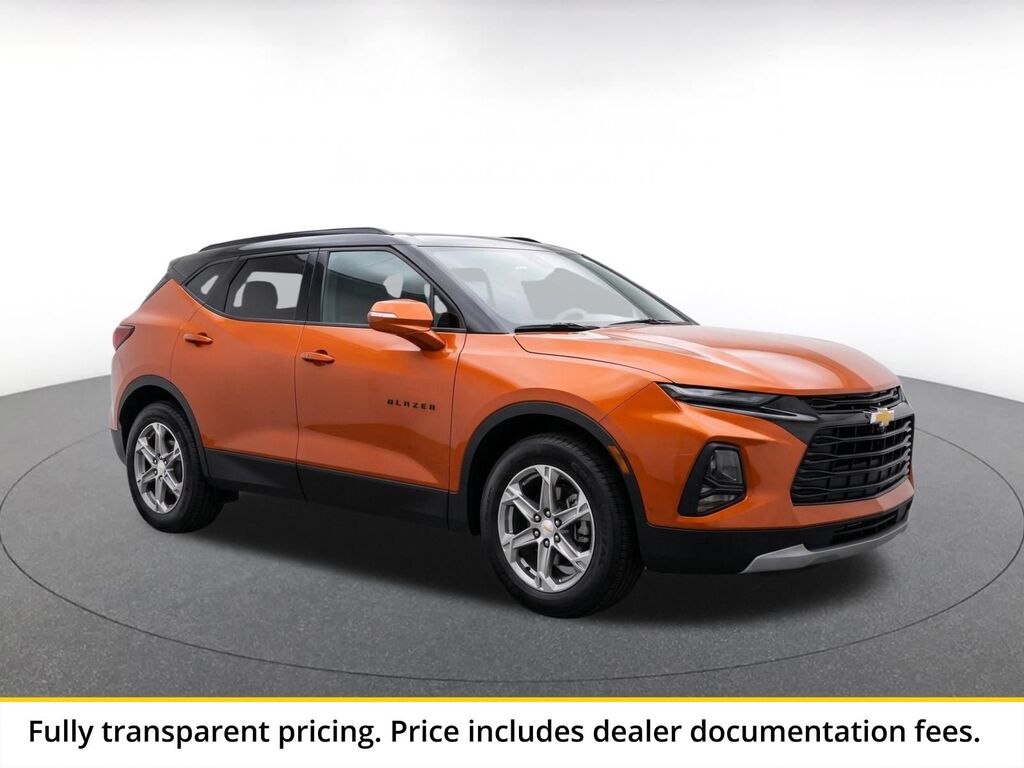 2025 Chevrolet Blazer LT — photo 1 of 23