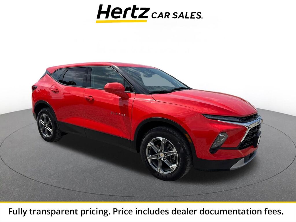 2025 Chevrolet Blazer LT — photo 1 of 13
