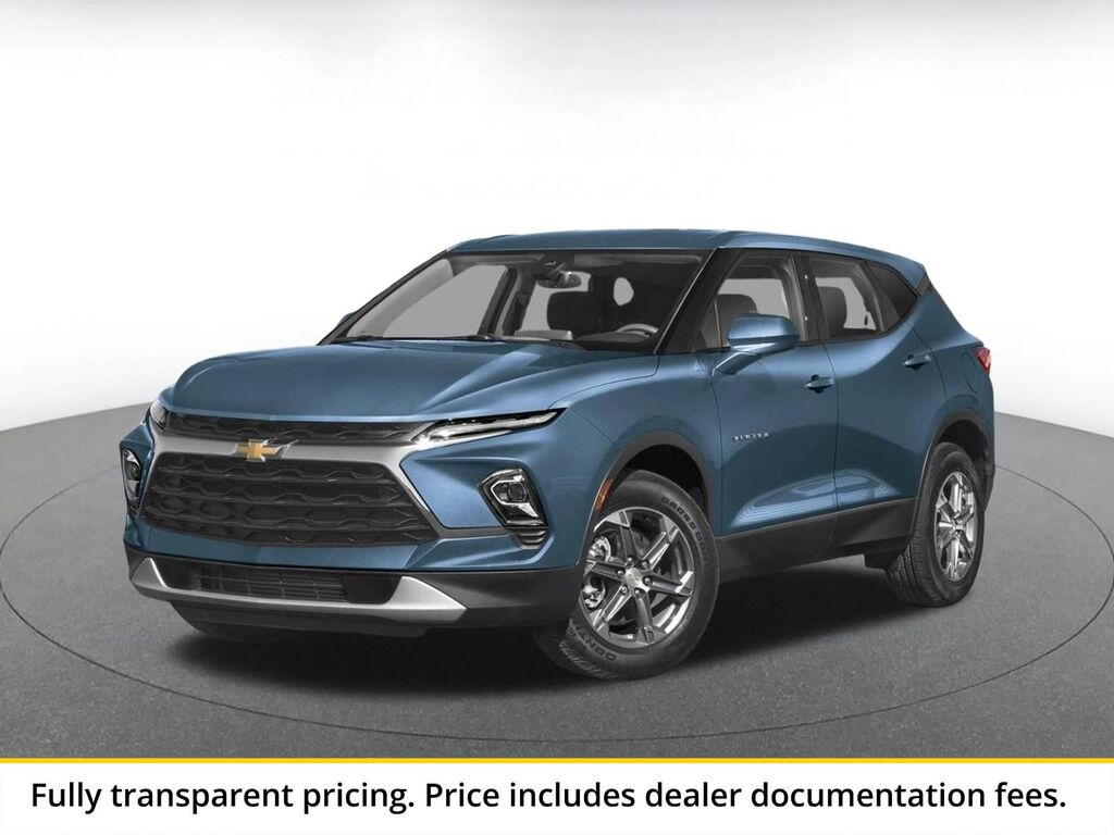 2025 Chevrolet Blazer LT — photo 1 of 8