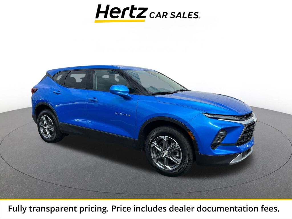 2025 Chevrolet Blazer LT — photo 1 of 13