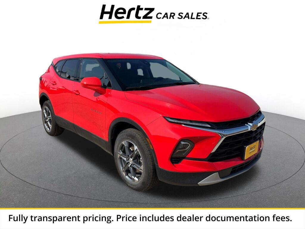 2025 Chevrolet Blazer LT — photo 1 of 13