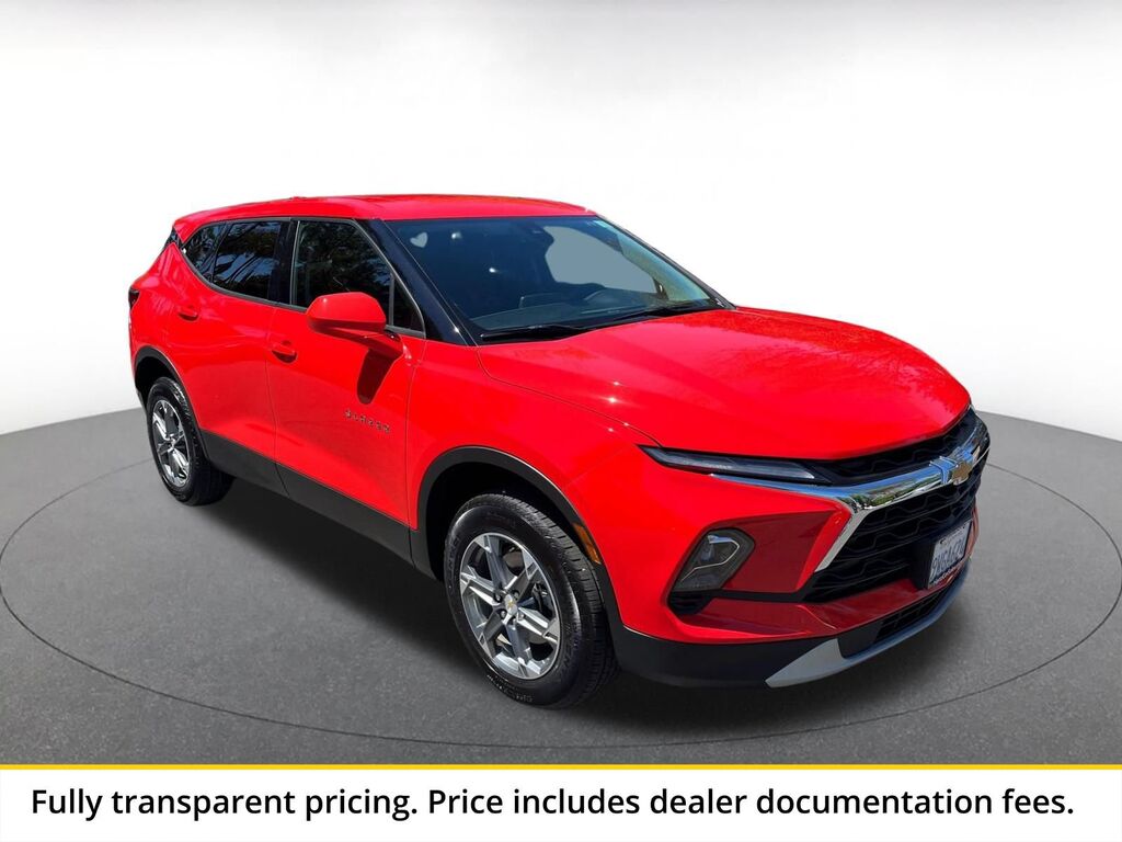 2026 Chevrolet Blazer LT — photo 1 of 13