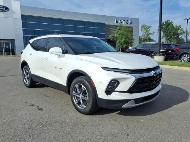 2023 Chevrolet Blazer LT — photo 1 of 13