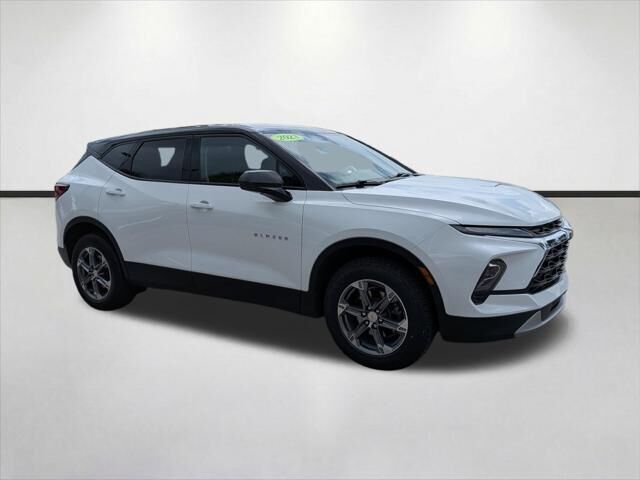 2023 Chevrolet Blazer LT — photo 1 of 13