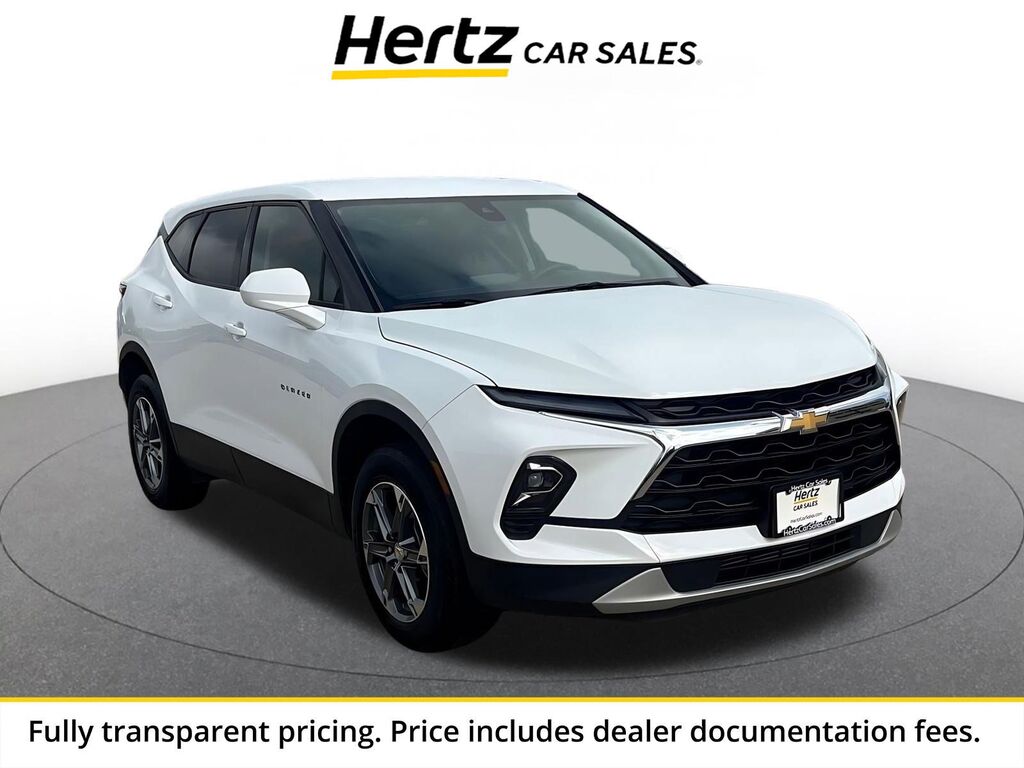 2025 Chevrolet Blazer LT — photo 1 of 13