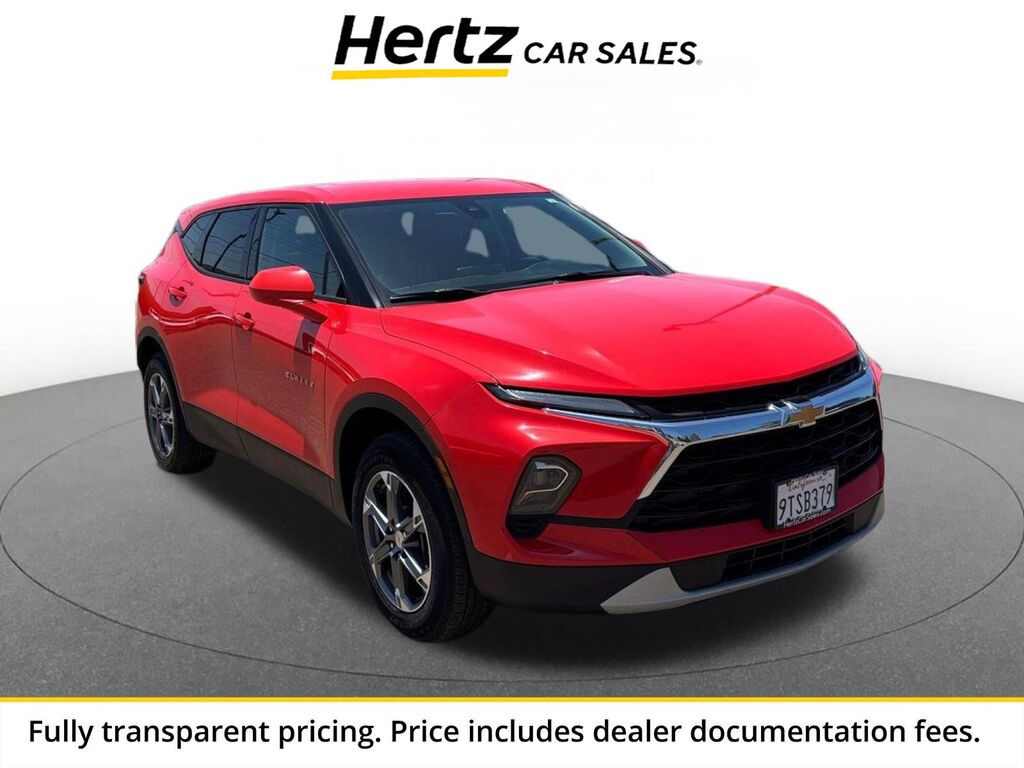 2025 Chevrolet Blazer LT — photo 1 of 13