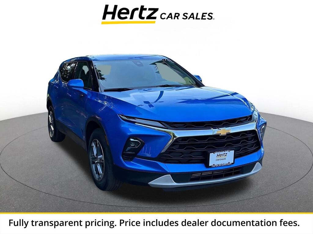 2025 Chevrolet Blazer LT — photo 1 of 13