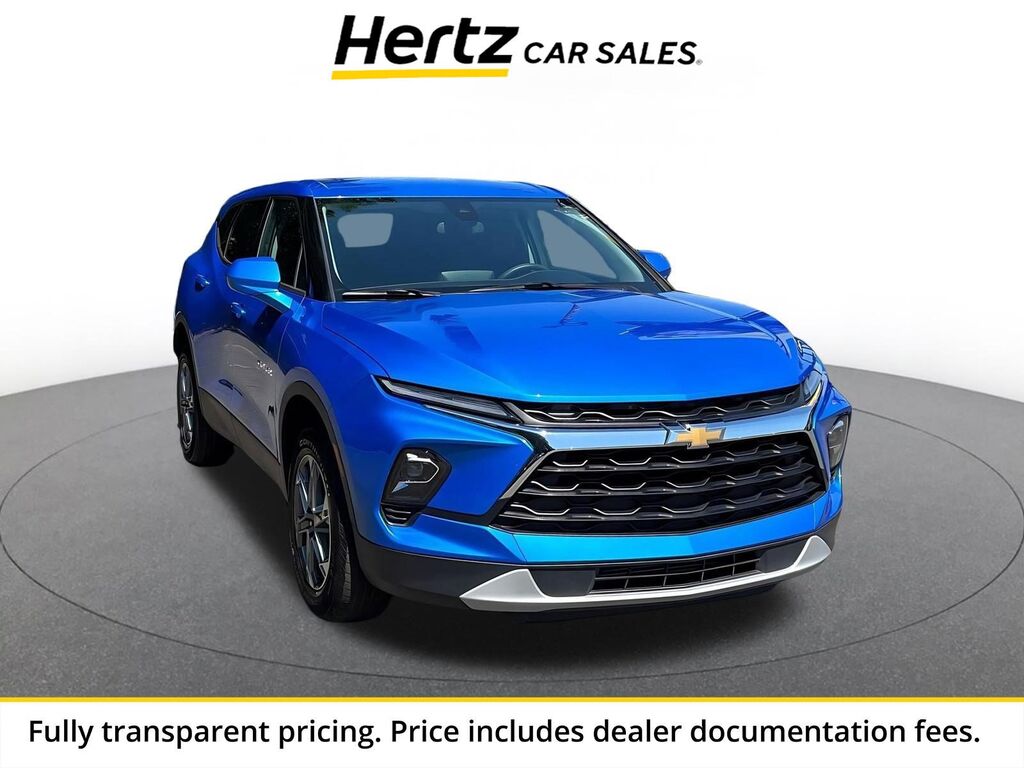 2025 Chevrolet Blazer LT — photo 1 of 13