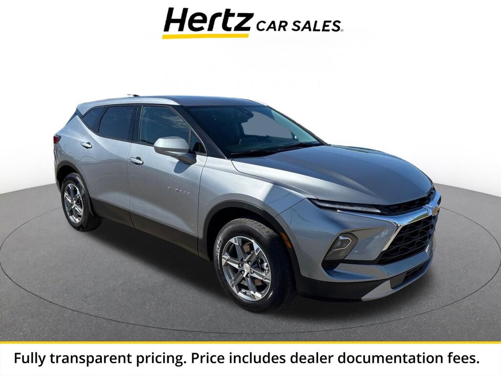 2025 Chevrolet Blazer LT — photo 1 of 13