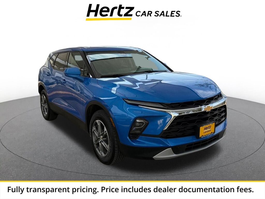 2025 Chevrolet Blazer LT — photo 1 of 13