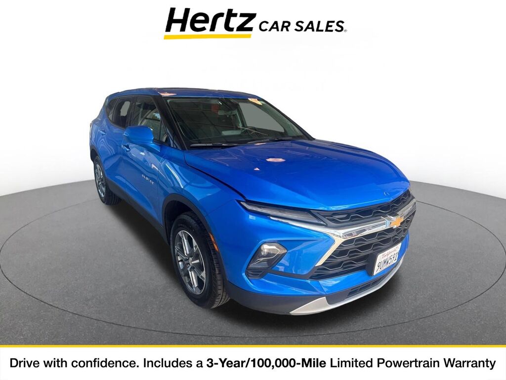 2025 Chevrolet Blazer LT — photo 1 of 11