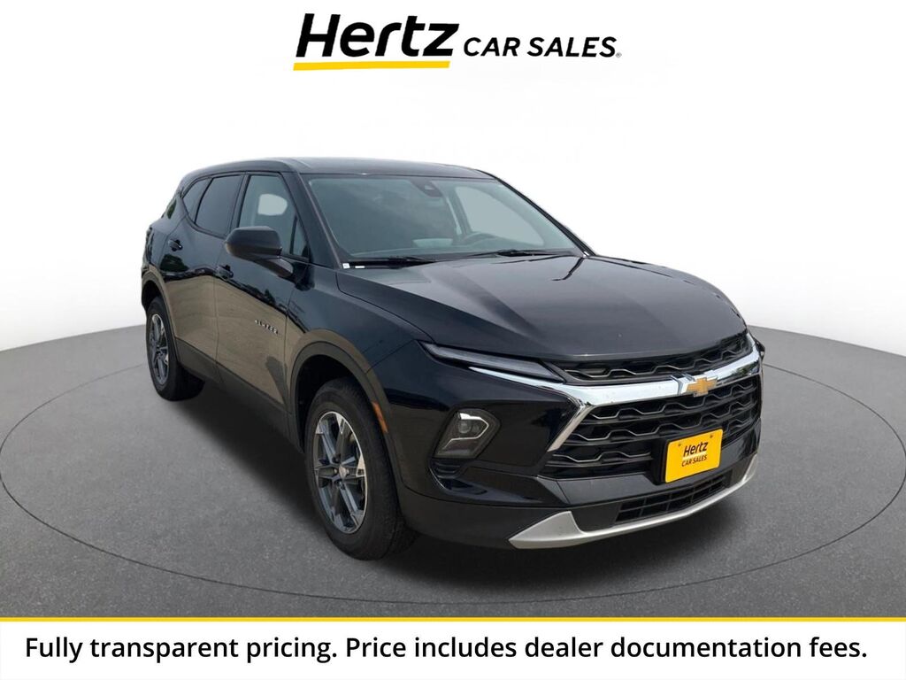 2025 Chevrolet Blazer LT — photo 1 of 13