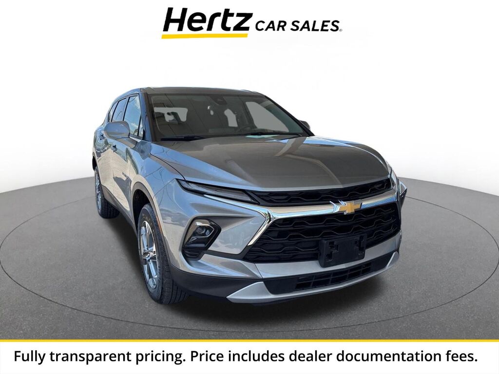 2025 Chevrolet Blazer LT — photo 1 of 13