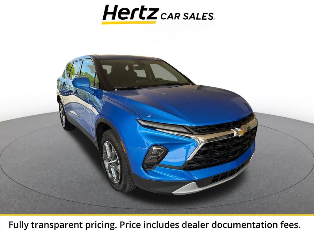 2025 Chevrolet Blazer LT — photo 1 of 13