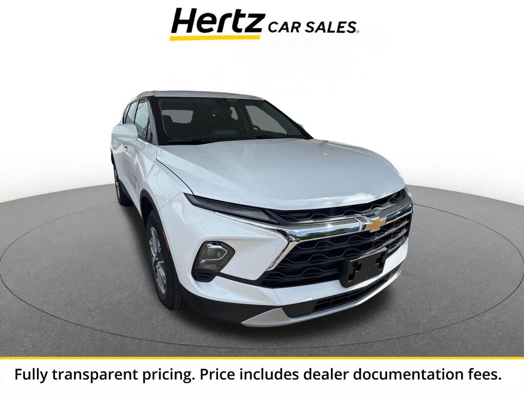 2025 Chevrolet Blazer LT — photo 1 of 13