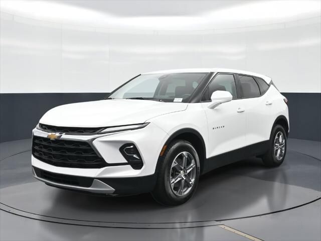 2023 Chevrolet Blazer LT — photo 1 of 13