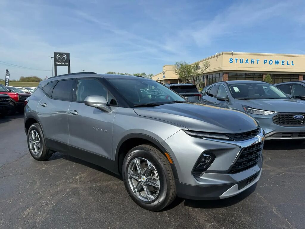 2024 Chevrolet Blazer LT — photo 1 of 52