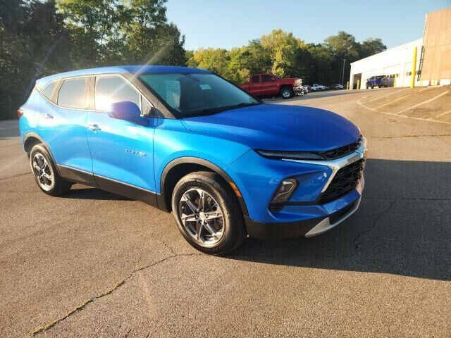 2024 Chevrolet Blazer LT — photo 1 of 13