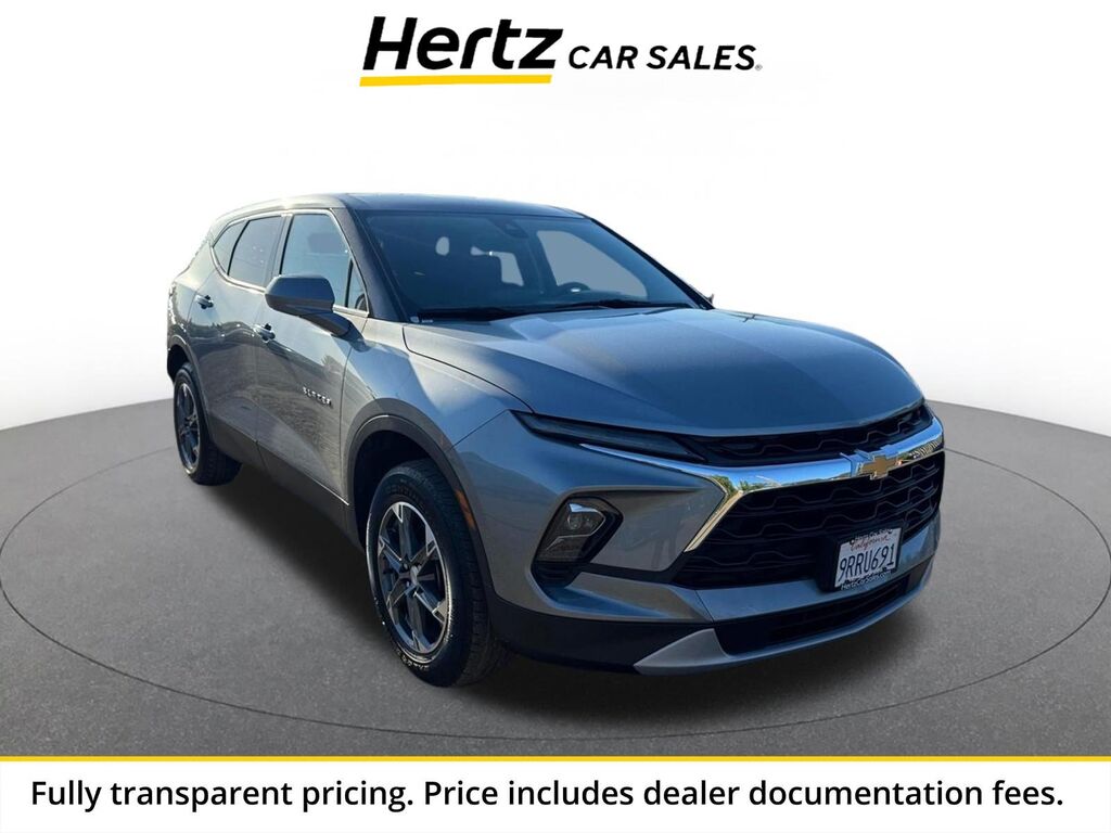 2025 Chevrolet Blazer LT — photo 1 of 13