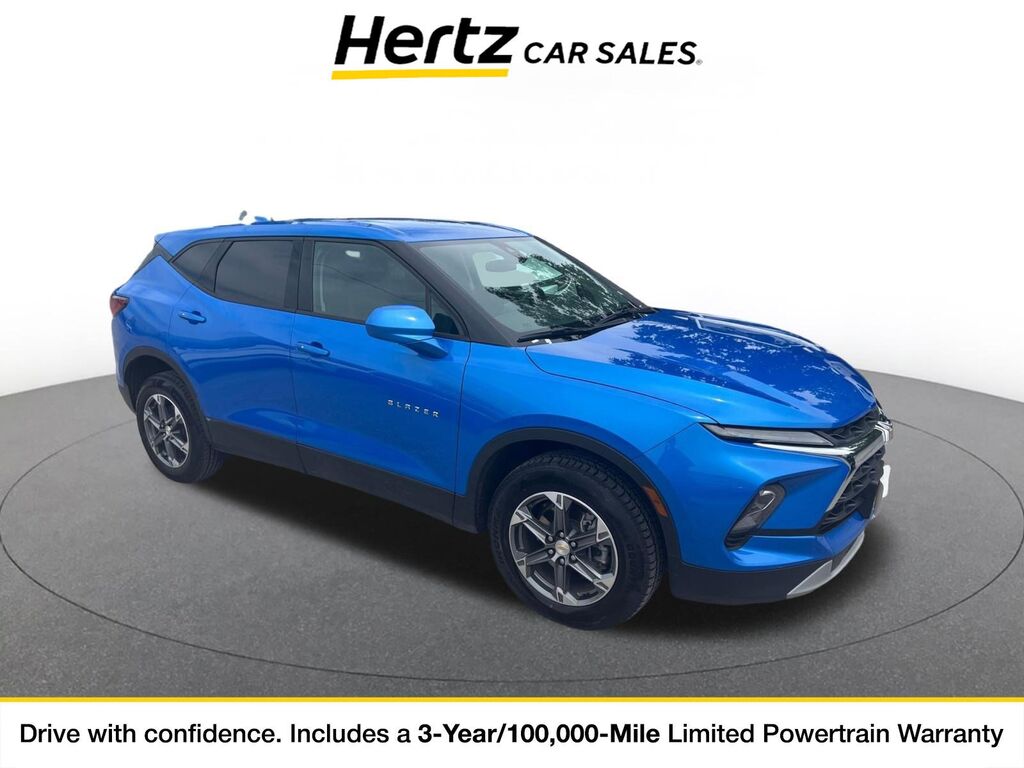 2025 Chevrolet Blazer LT — photo 1 of 11