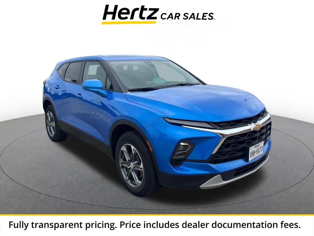 2025 Chevrolet Blazer LT — photo 1 of 13