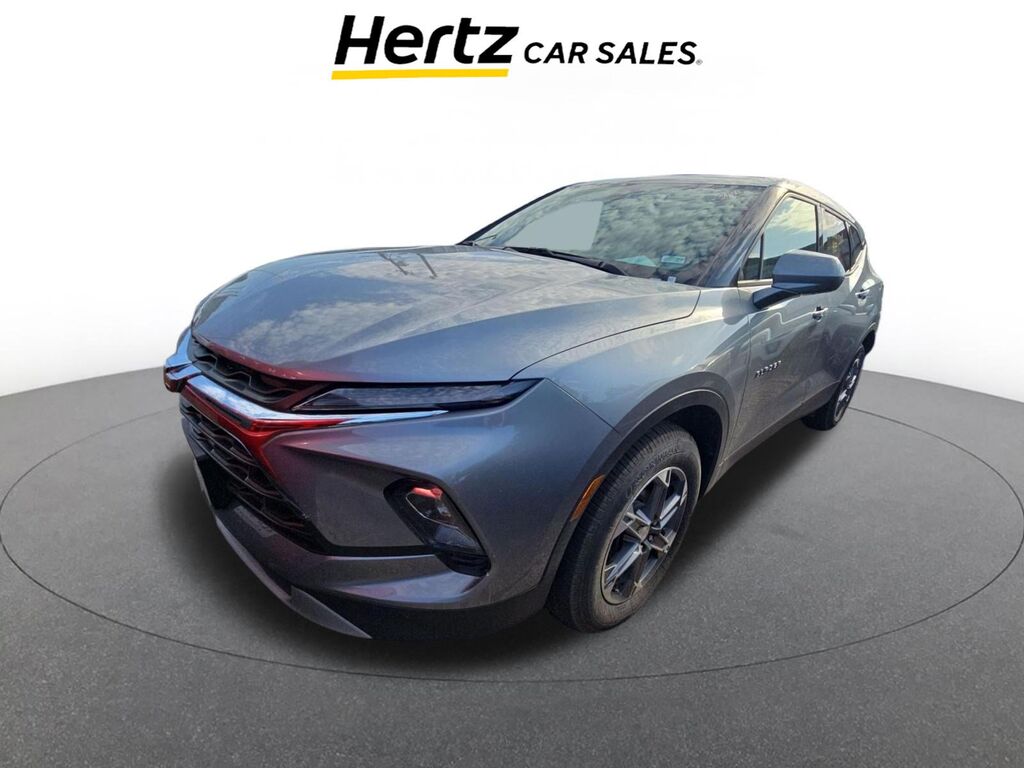 2025 Chevrolet Blazer LT — photo 1 of 2