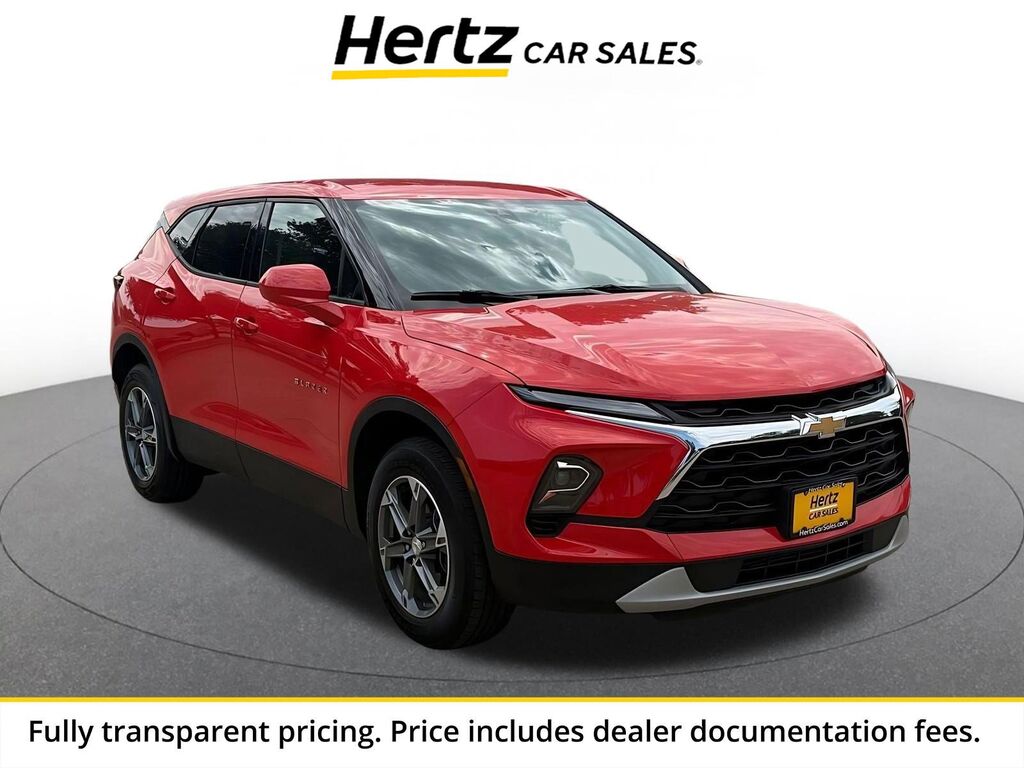 2025 Chevrolet Blazer LT — photo 1 of 13