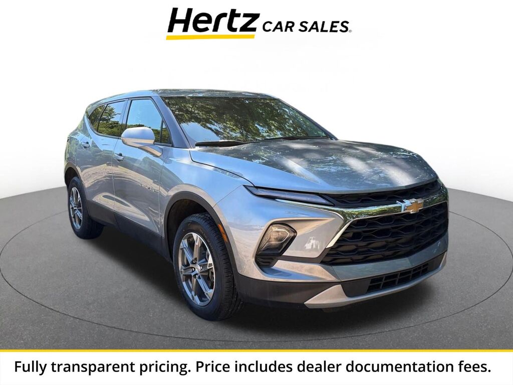 2025 Chevrolet Blazer LT — photo 1 of 13
