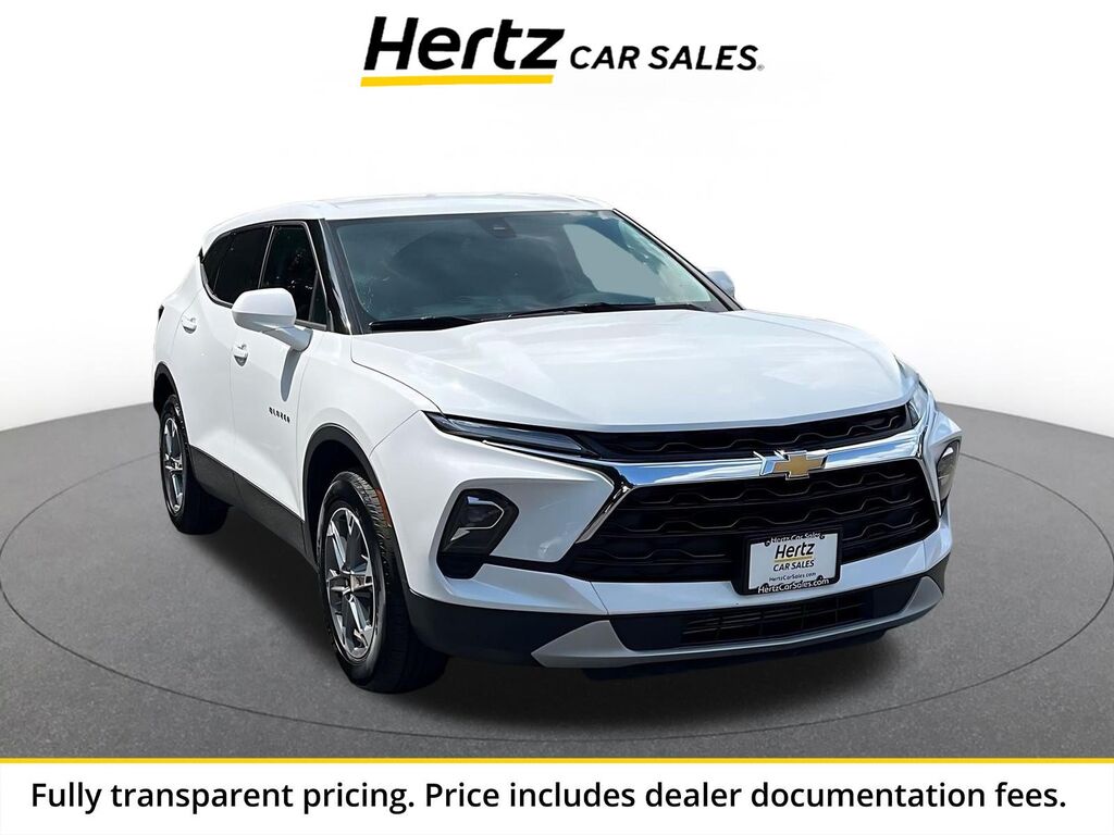 2025 Chevrolet Blazer LT — photo 1 of 26