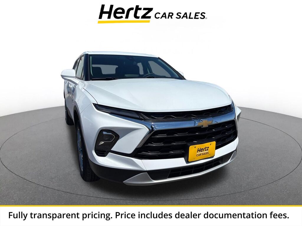 2025 Chevrolet Blazer LT — photo 1 of 13