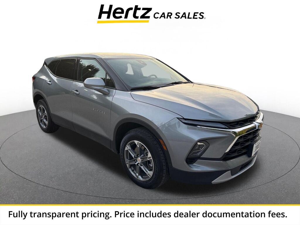 2025 Chevrolet Blazer LT — photo 1 of 16