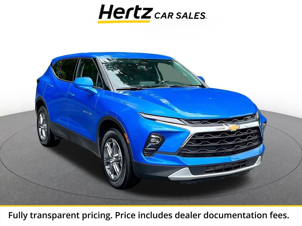 2025 Chevrolet Blazer LT — photo 1 of 13
