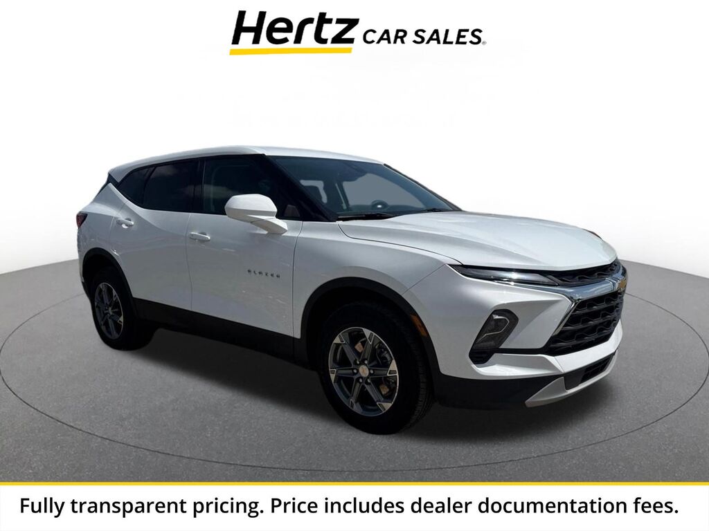 2025 Chevrolet Blazer LT — photo 1 of 13