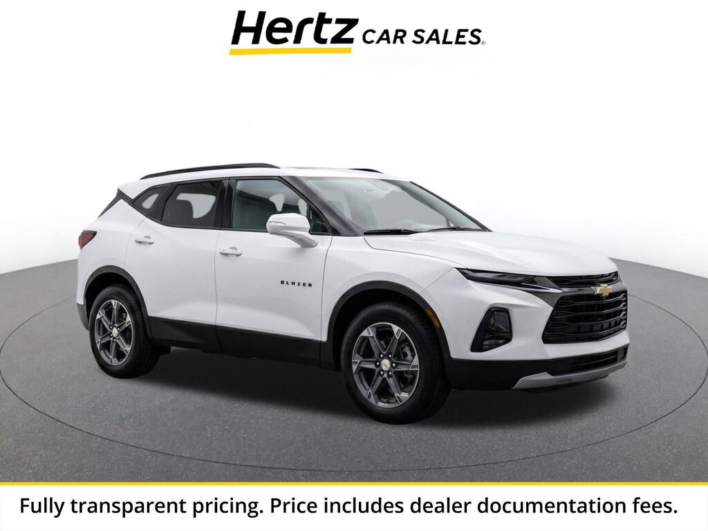 2025 Chevrolet Blazer LT — photo 1 of 11