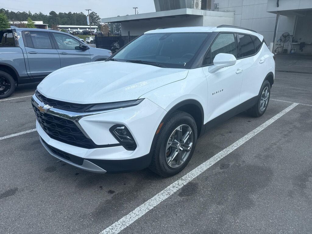 2024 Chevrolet Blazer LT — photo 1 of 27